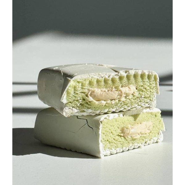 Блок Батончиків FitWin Protein Bar 33%, 12 шт x60 грам Фісташка та крем (без цукру)